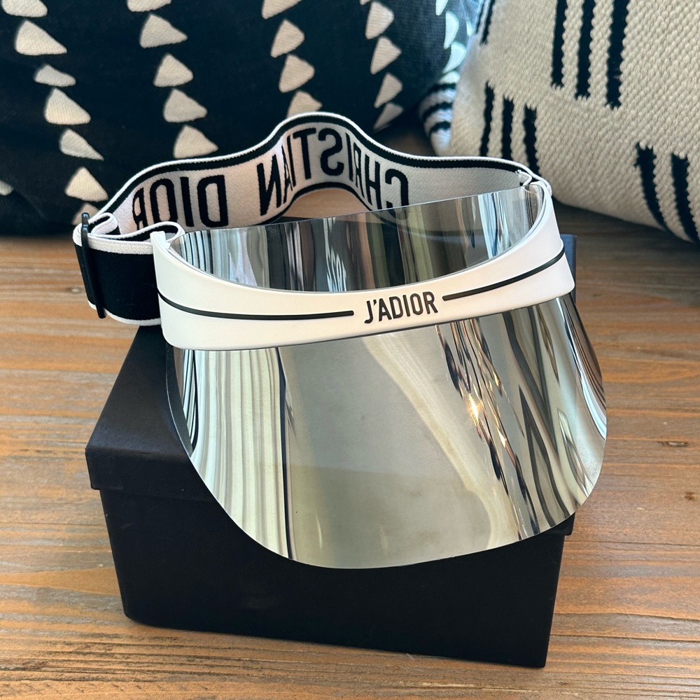 💯 Authentic Christian Dior Visor